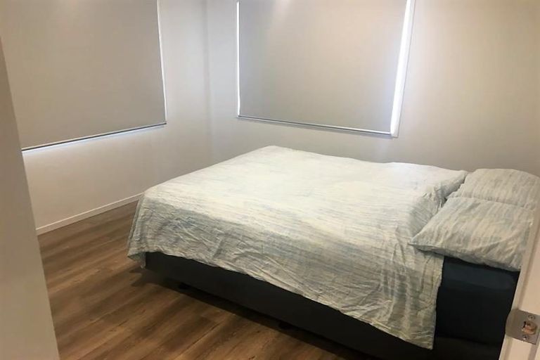 Photo of property in 34 Kelman Road, Kelston, Auckland, 0602