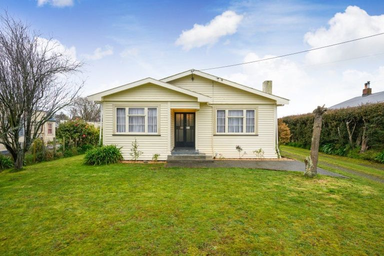 Photo of property in 14 Marlborough Street, Feilding, 4702