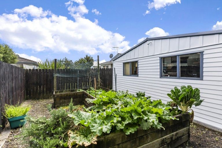 Photo of property in 95 Everglade Drive, Totara Heights, Auckland, 2105