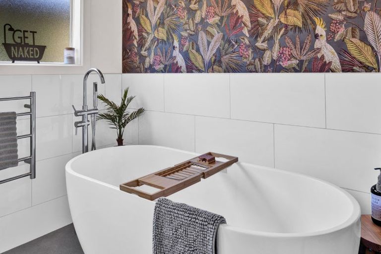 Photo of property in 44 Upjohn Street, Brooklands, New Plymouth, 4310