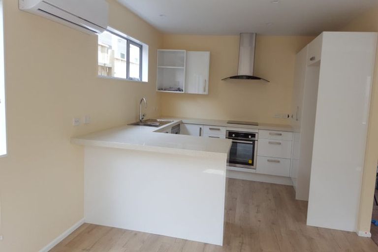 Photo of property in 37 Parkvale Road, Karori, Wellington, 6012