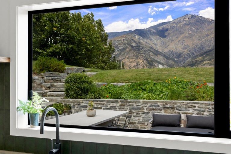 Photo of property in 12 Ellen Johnson Terrace, Lake Hayes, Queenstown, 9371