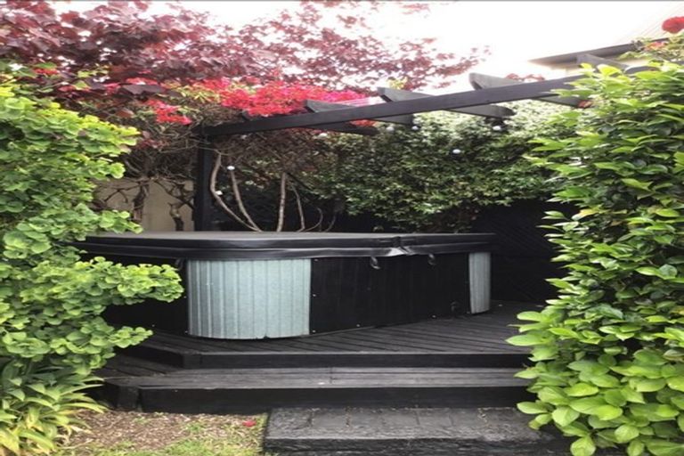 Photo of property in 454 Otumoetai Road, Otumoetai, Tauranga, 3110