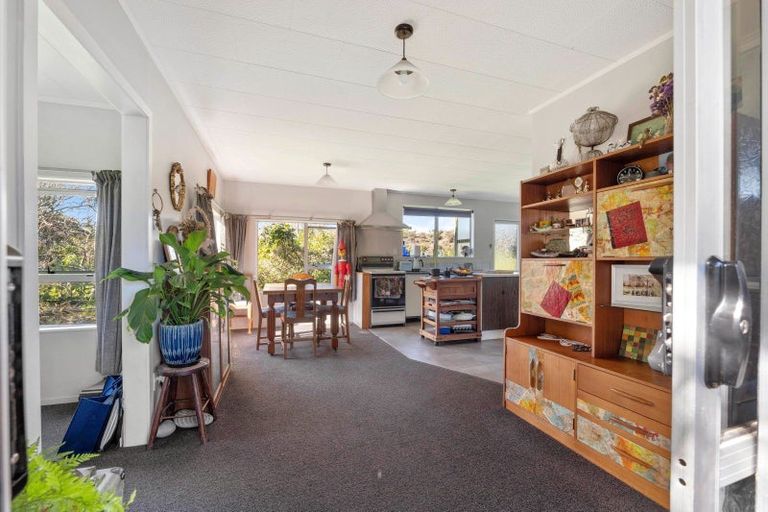 Photo of property in 3 Armstrong Avenue, Waitara, 4320