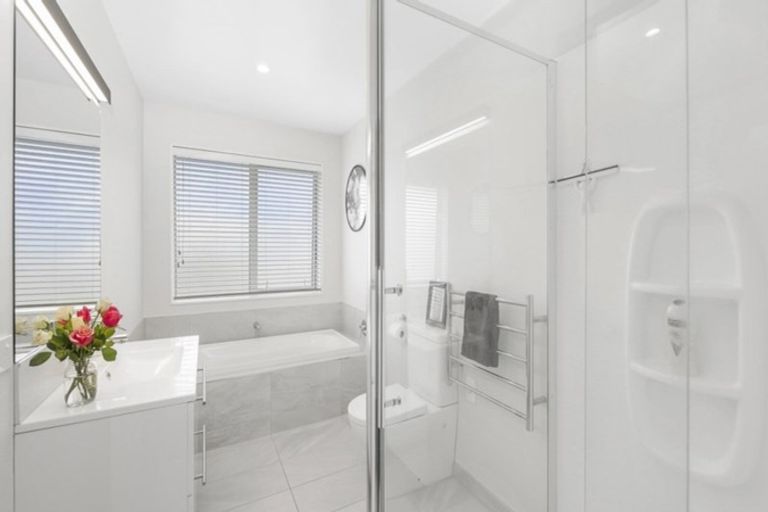 Photo of property in 2 Annie Jane Close, Rolleston, 7614