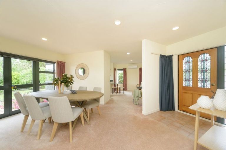Photo of property in 127 Summerhill Drive, Fitzherbert, Palmerston North, 4410