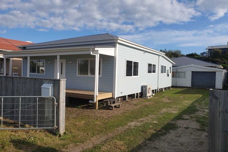 Photo of property in 36 Union Street, Foxton, 4814