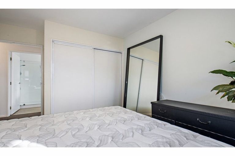 Photo of property in 2/69 Tyrone Street, Belfast, Christchurch, 8051