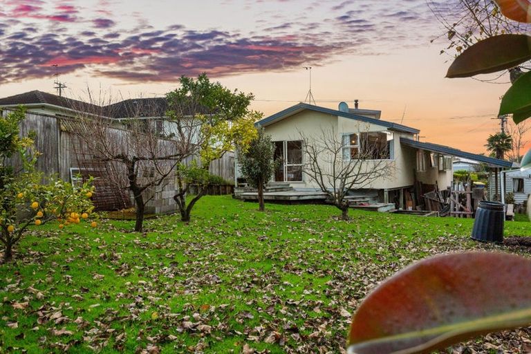 Photo of property in 69 Mcleod Road, Te Atatu South, Auckland, 0610