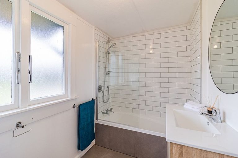 Photo of property in 117 Cornfoot Street, Castlecliff, Whanganui, 4501