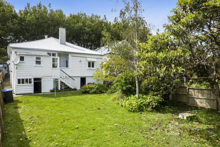 Photo of property in 31 Castle Street, Eltham, 4322