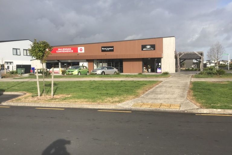 Photo of property in 1 Beardmore Lane, Papakura, 2110