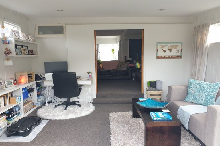 Photo of property in 36 Larsen Crescent, Tawa, Wellington, 5028