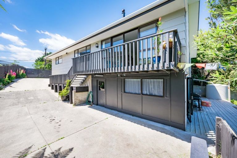 Photo of property in 50 Dale Road, Raumati South, Paraparaumu, 5032
