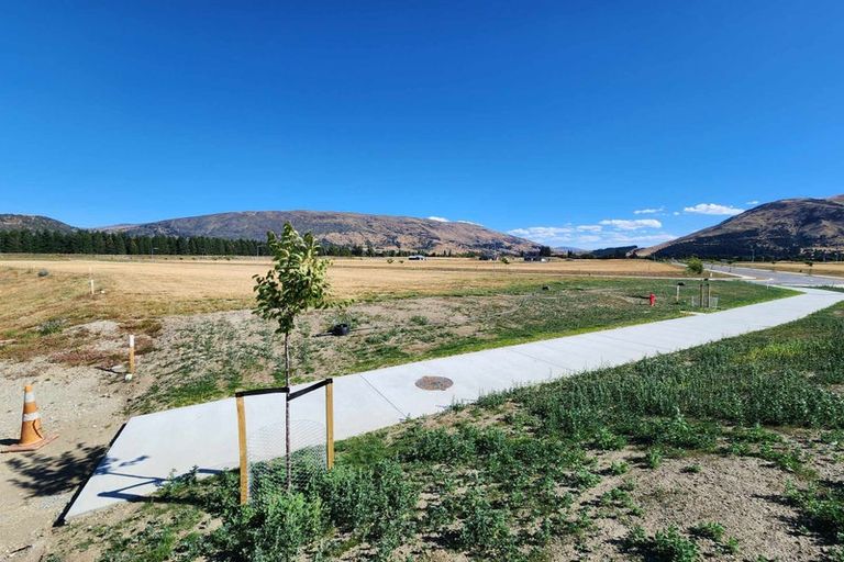 Photo of property in 27 Packer Road, Wanaka, 9382