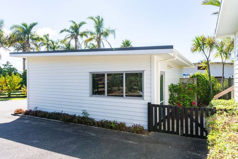 Photo of property in 8 Grove Road, Mangawhai Heads, Mangawhai, 0505