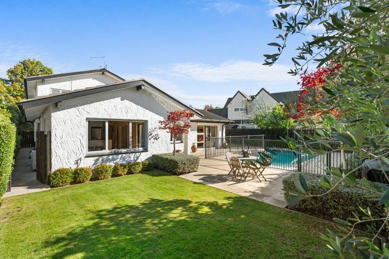 Photo of property in 30 Strathean Avenue, Avonhead, Christchurch, 8042