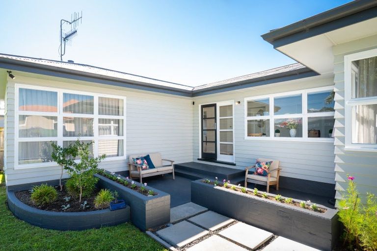 Photo of property in 12 Flanders Avenue, Onekawa, Napier, 4110