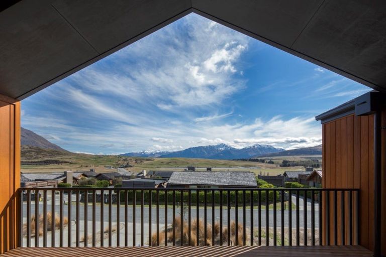 Photo of property in 29b Rannoch Drive, Jacks Point, Queenstown, 9371