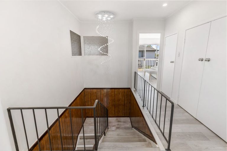 Photo of property in 1/100 Titirangi Road, New Lynn, Auckland, 0600