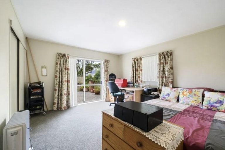 Photo of property in 35 Wood Leigh, Paraparaumu Beach, Paraparaumu, 5032