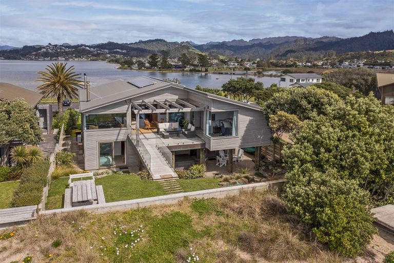 Photo of property in 40 Paku Drive, Tairua, 3508