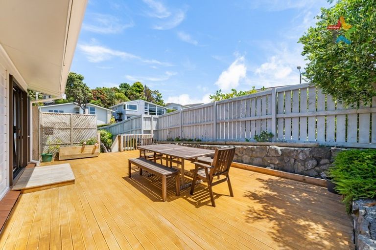 Photo of property in 4 Protea Street, Maungaraki, Lower Hutt, 5010