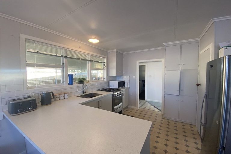 Photo of property in 48 Stafford Street, Waitara, 4320