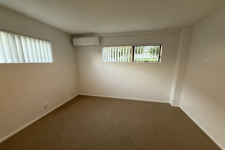 Photo of property in 85 Wade River Road, Stanmore Bay, Whangaparaoa, 0932