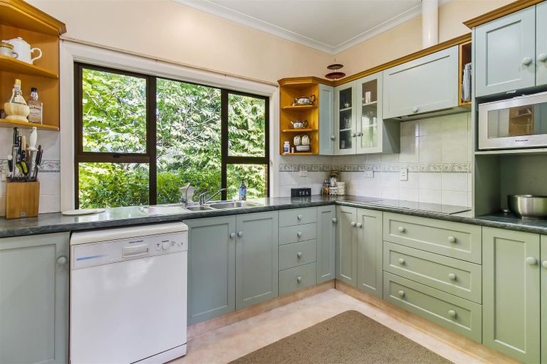 Photo of property in 72 Parsonage Road, Waimate, 7978