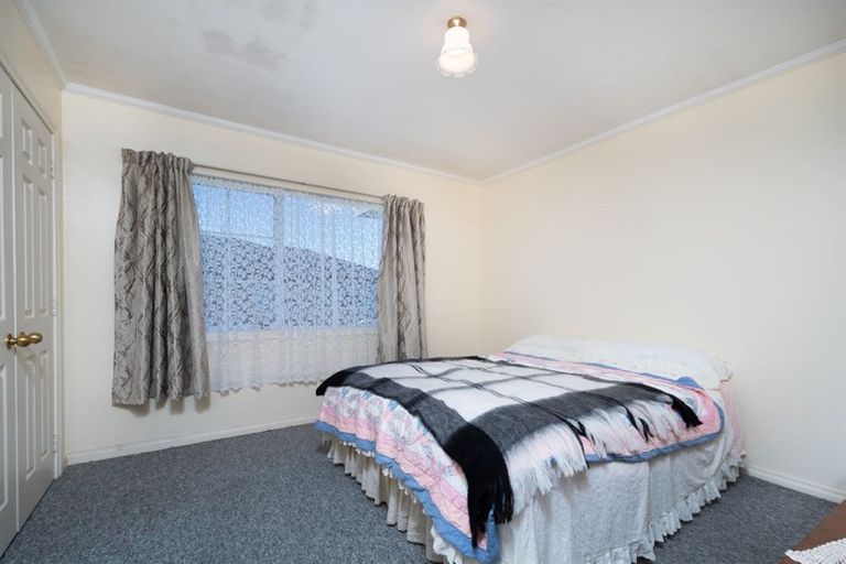 Photo of property in 2/12 Bannings Way, Hobsonville, Auckland, 0618