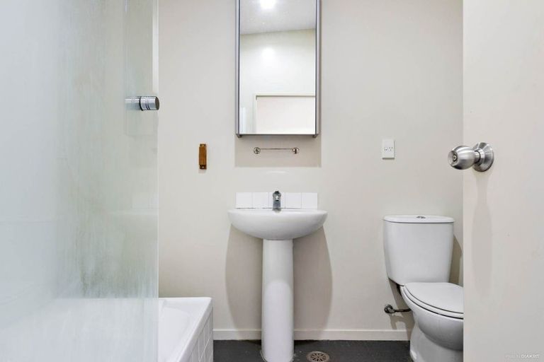 Photo of property in 58 Albionvale Road, Glen Eden, Auckland, 0602