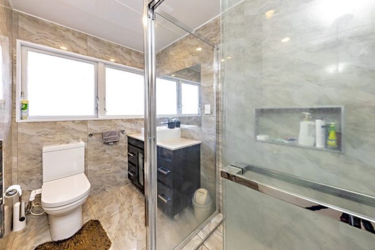 Photo of property in 18 Park Estate Road, Rosehill, Papakura, 2113