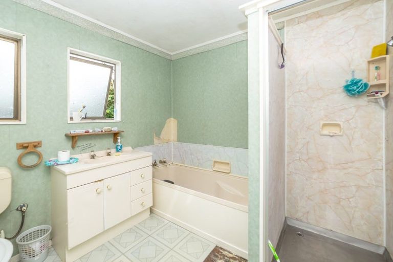 Photo of property in 84 Victoria Street, Carterton, 5713