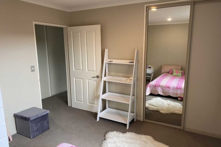 Photo of property in 6 Papaumu Green, Parklands, Christchurch, 8083