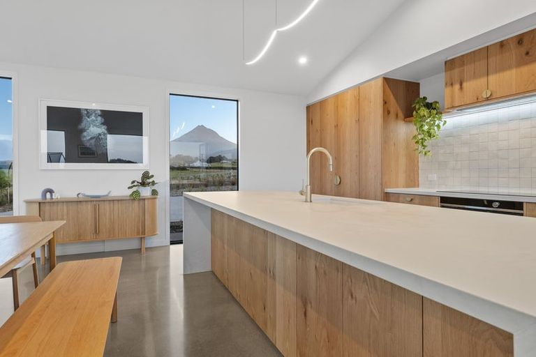 Photo of property in 589 Kent Road, Korito, New Plymouth, 4371