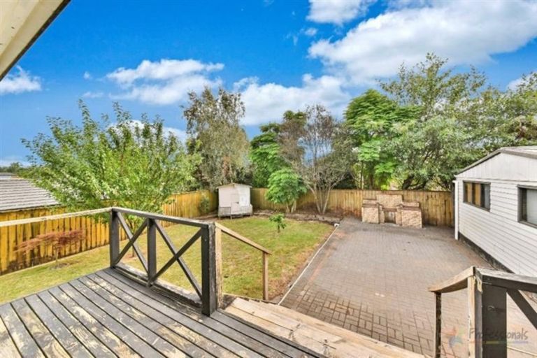 Photo of property in 4 Tington Avenue, Wattle Downs, Auckland, 2103
