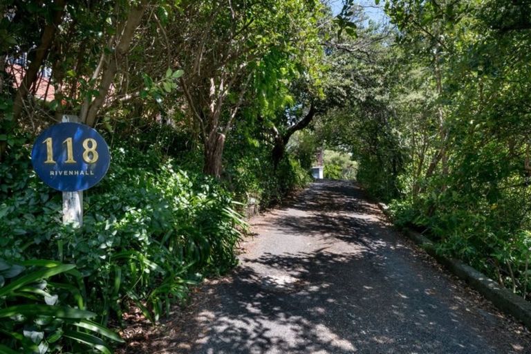 Photo of property in 118 Wellington Street, Picton, 7220