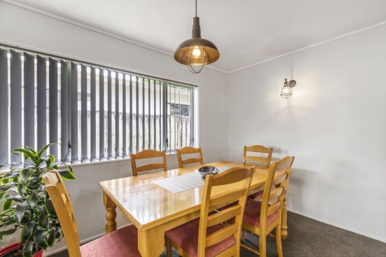 Photo of property in 119a Clevedon Road, Papakura, 2110