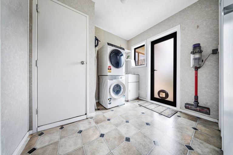 Photo of property in 8 Indus Place, Half Moon Bay, Auckland, 2012