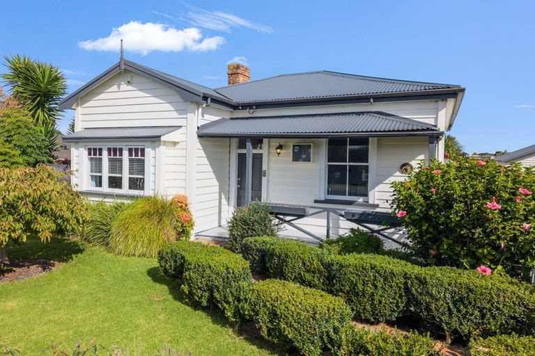 Photo of property in 27 Victoria Avenue, Waiuku, 2123