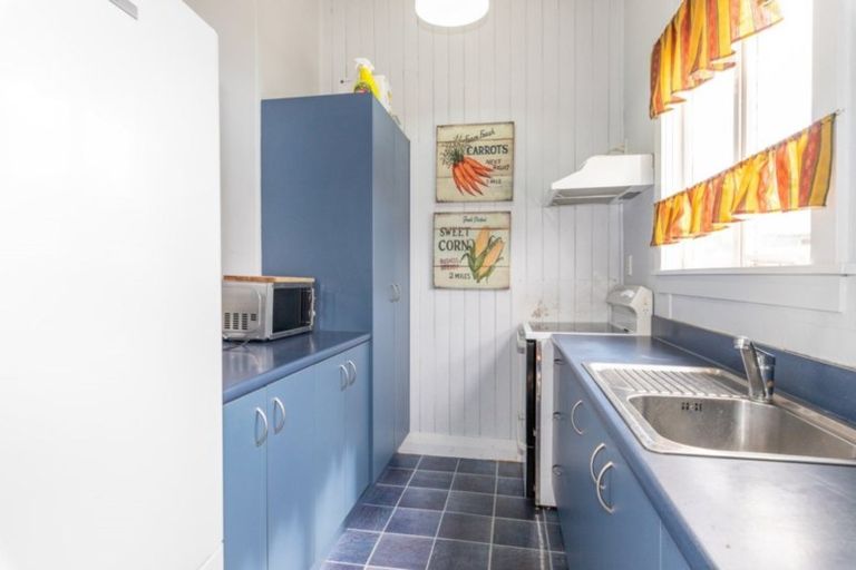 Photo of property in 76 Bay View Road, South Dunedin, Dunedin, 9012