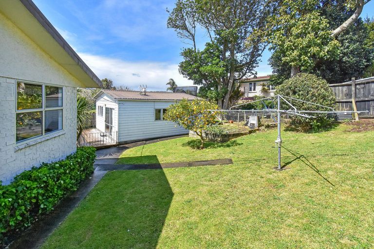 Photo of property in 15 Rembrandt Place, Opaheke, Papakura, 2113