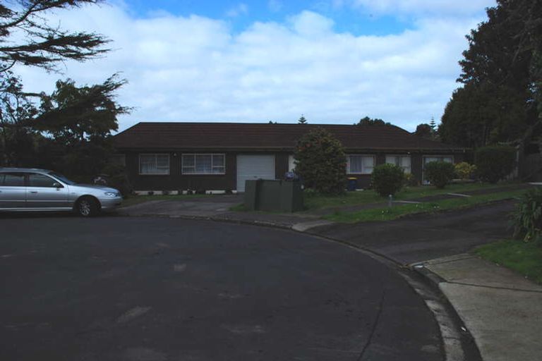 Photo of property in 2/10 Pamela Place, New Lynn, Auckland, 0600