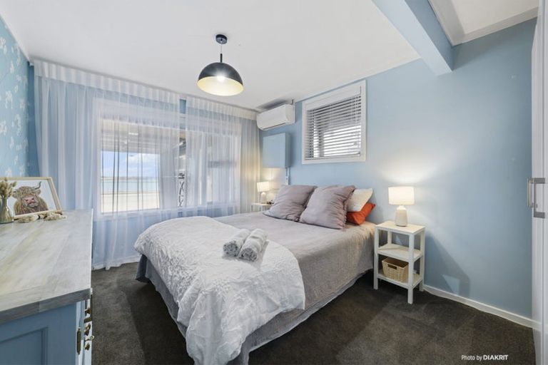 Photo of property in 68 Owhiro Bay Parade, Owhiro Bay, Wellington, 6023