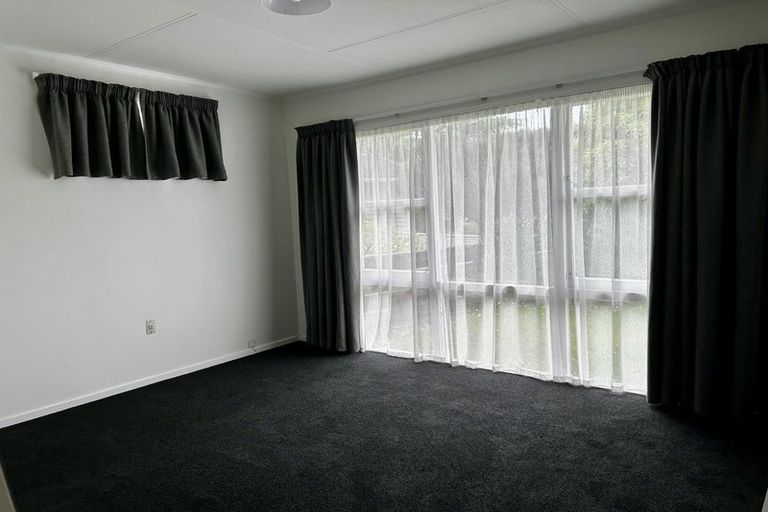 Photo of property in 12 Pinedale Parade, Milson, Palmerston North, 4414