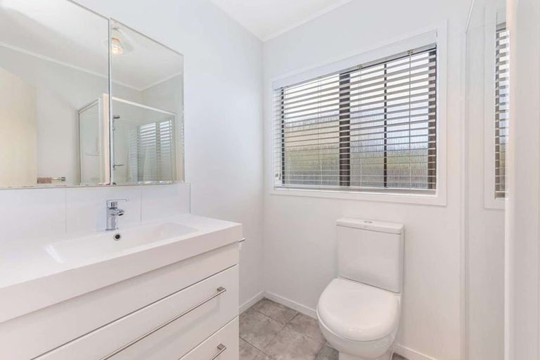 Photo of property in 1/34 Takapu Street, Henderson, Auckland, 0612