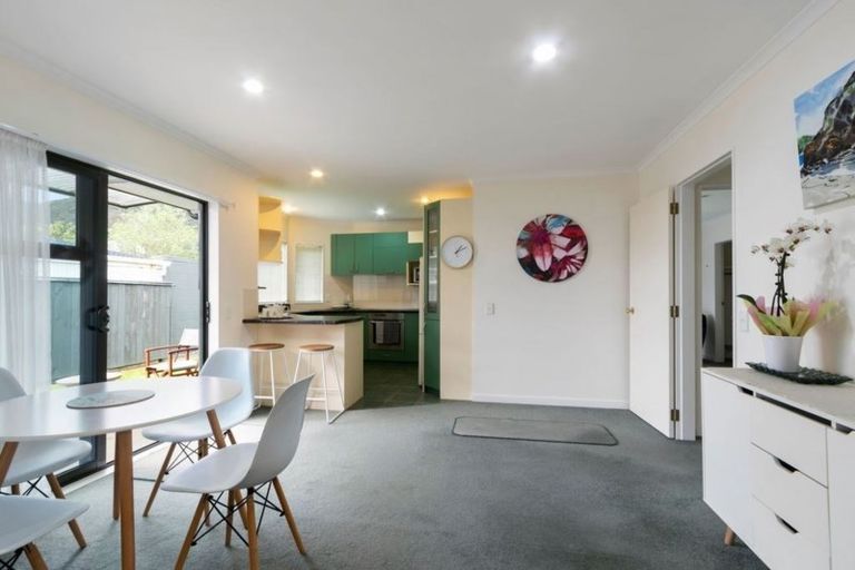 Photo of property in 38b Bauchop Road, Waterloo, Lower Hutt, 5011