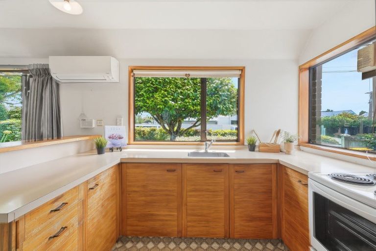 Photo of property in 1/46 Weston Road, St Albans, Christchurch, 8052