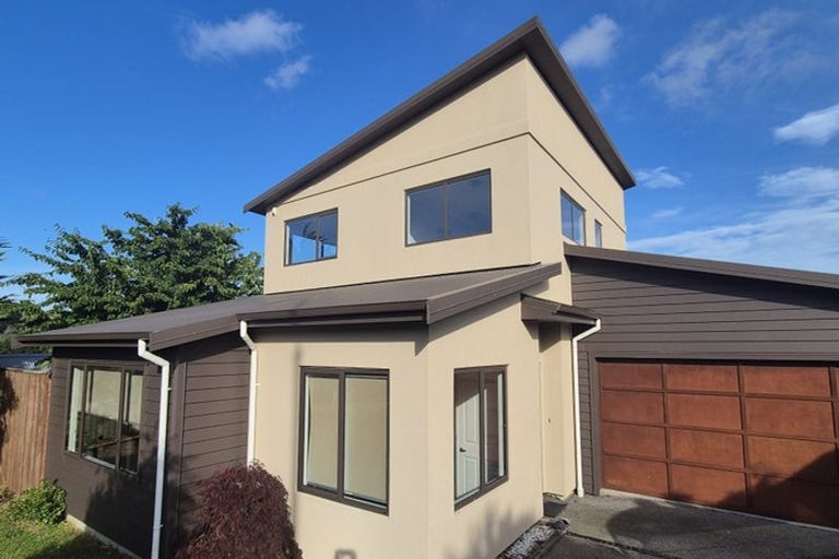 Photo of property in 77 Te Puia Drive, Aotea, Porirua, 5024